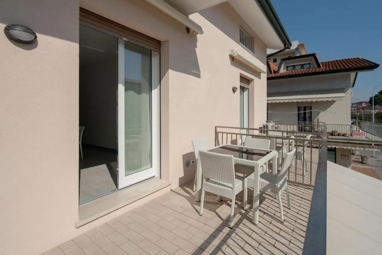 Olanda 3 - Immobiliare Living Apartment Lido di Jesolo Italy